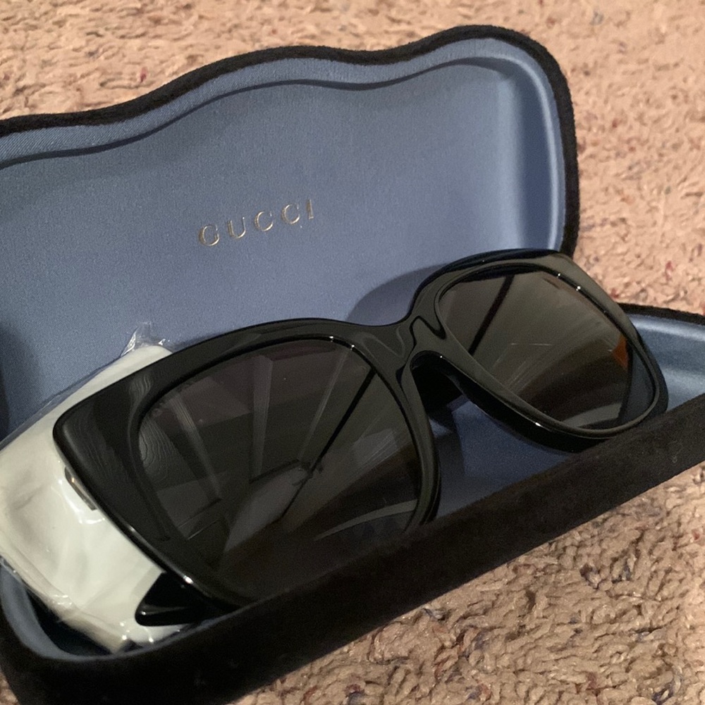 Gucci sunglasses
